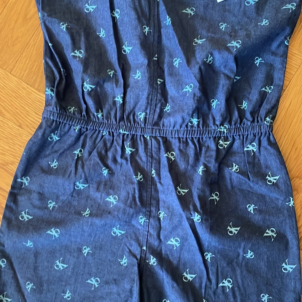 Calvin Klein Girls Short Sleeve Lightweight Denim Romper Size M 8/10 NWT - Picture 2 of 3